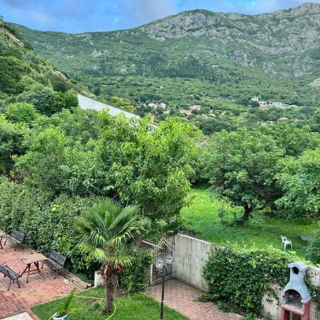Carine Garden Daire Risan Dış mekan fotoğraf