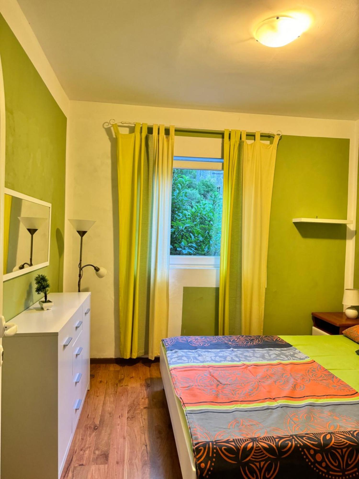 Carine Garden Daire Risan Oda fotoğraf