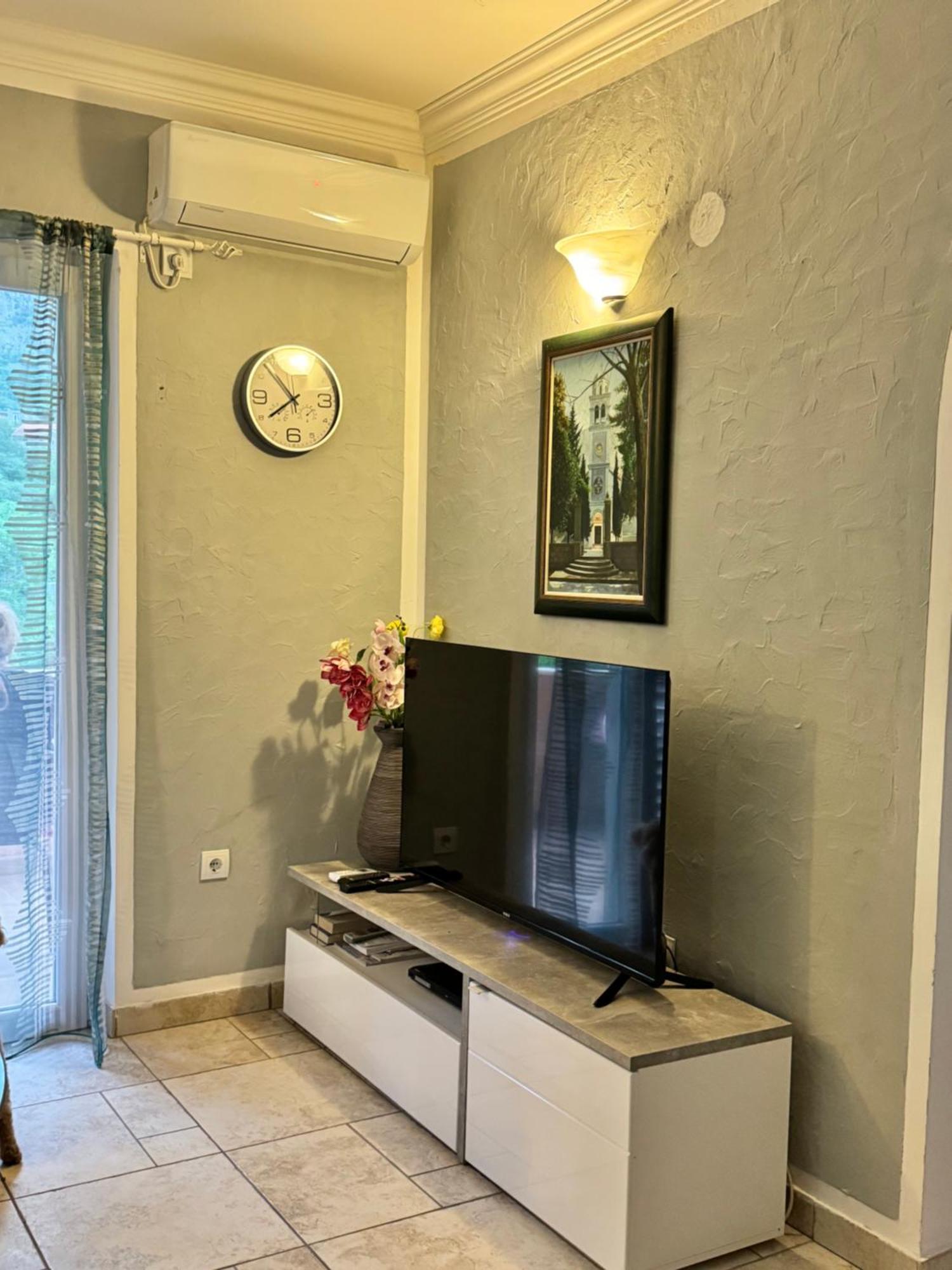 Carine Garden Daire Risan Dış mekan fotoğraf